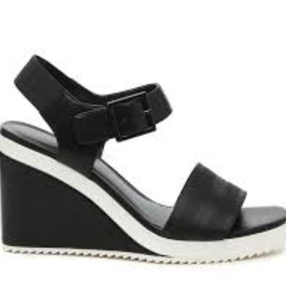 Super comfortable! Tommy Hilfiger Black & White Athleisure Wedge Size 7.5 - Picture 1 of 10